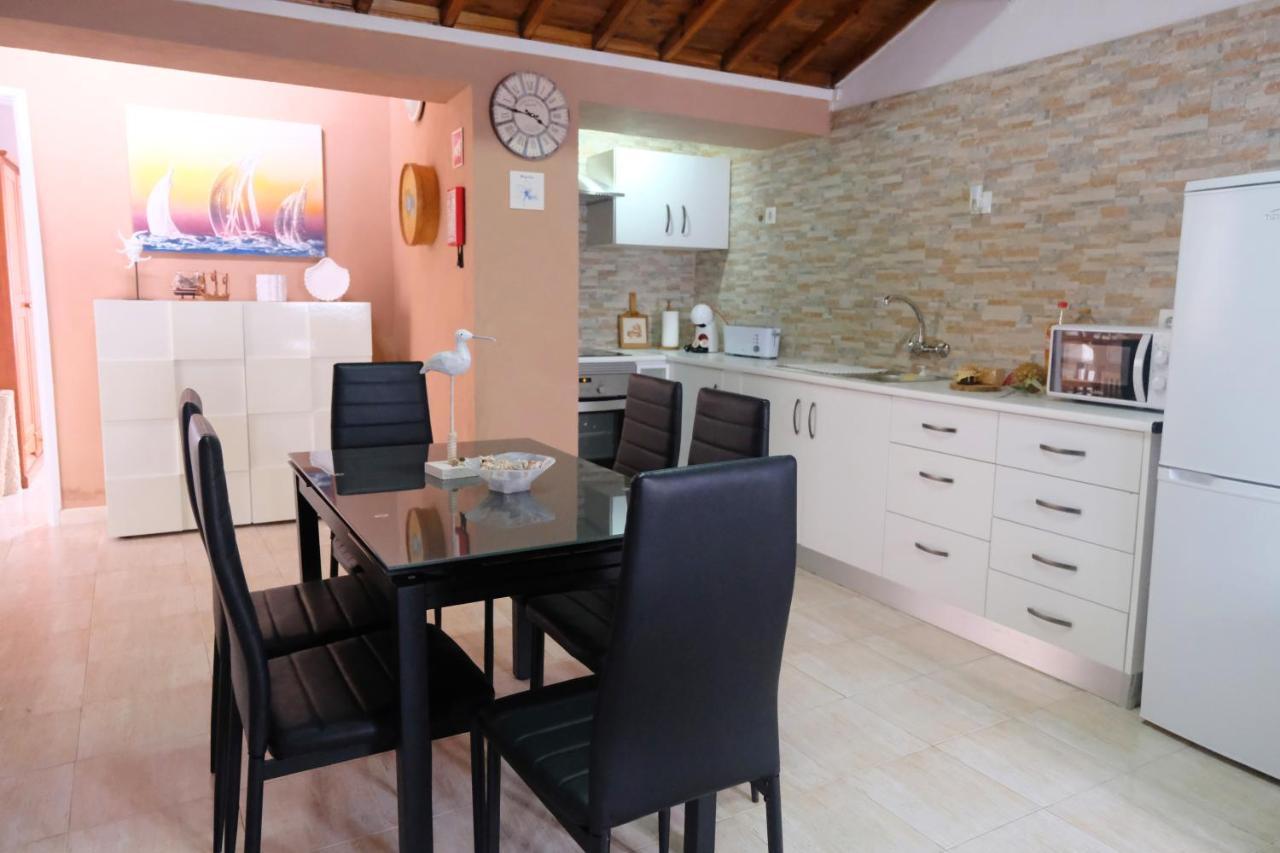 Magnolia - Casa Com Dois Quartos Junto Ao Mar - Renovada Em 2023 Mosteiros  Exteriör bild